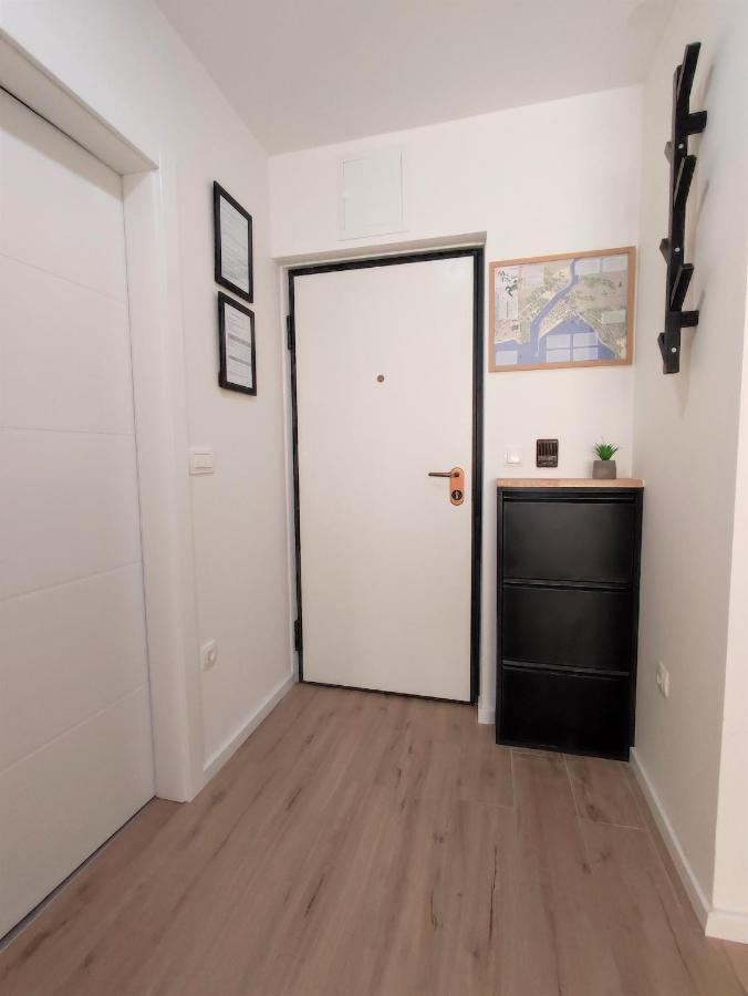 Center Apartment Pia أوميس المظهر الخارجي الصورة
