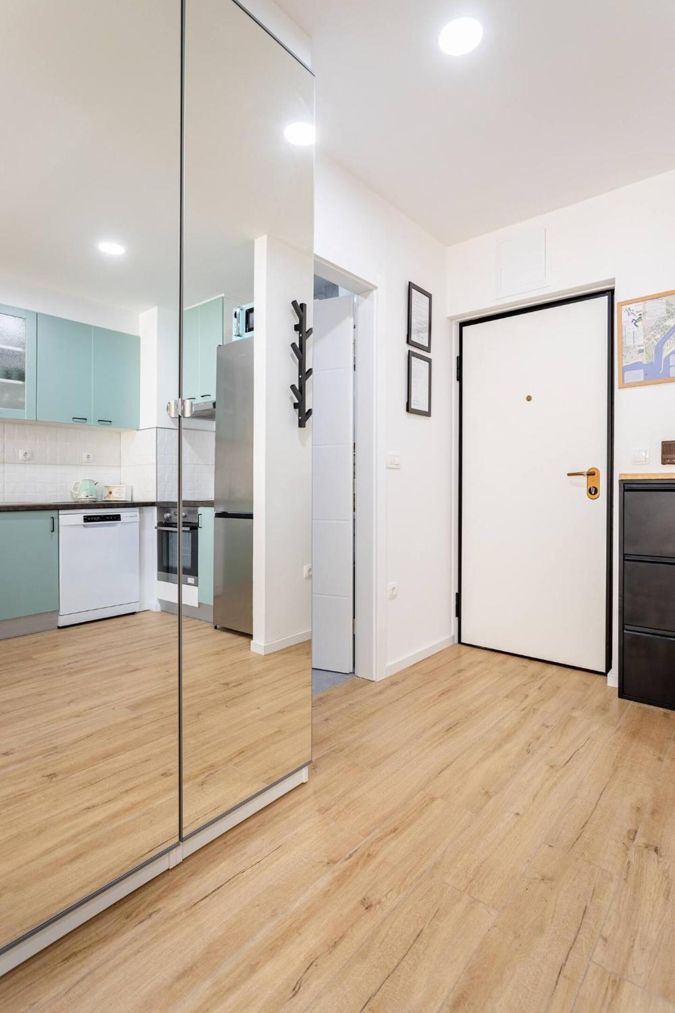 Center Apartment Pia أوميس المظهر الخارجي الصورة